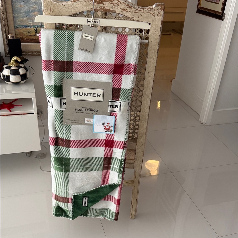 Hunter Green/White/Red Festive Plaid Reversible Plush Throw Blanket